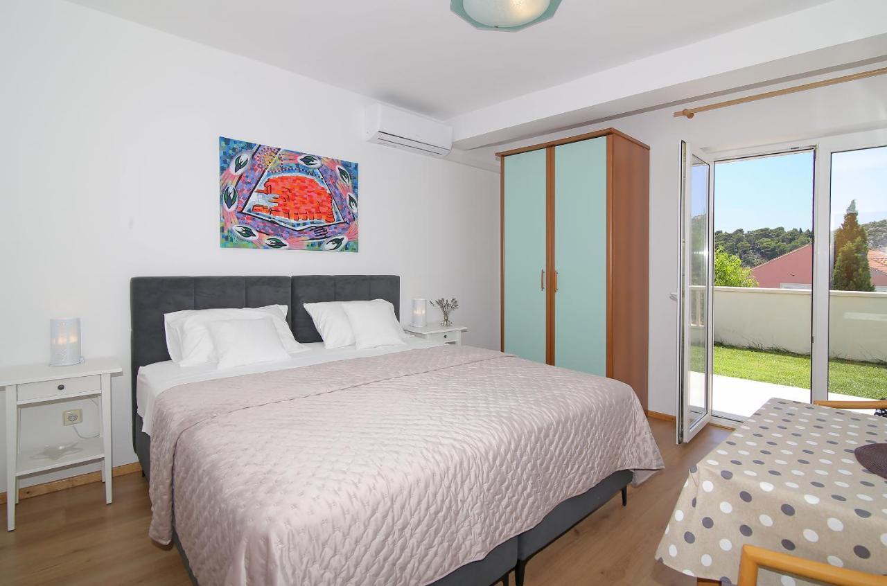 Apartmani Krmek ムリニ エクステリア 写真