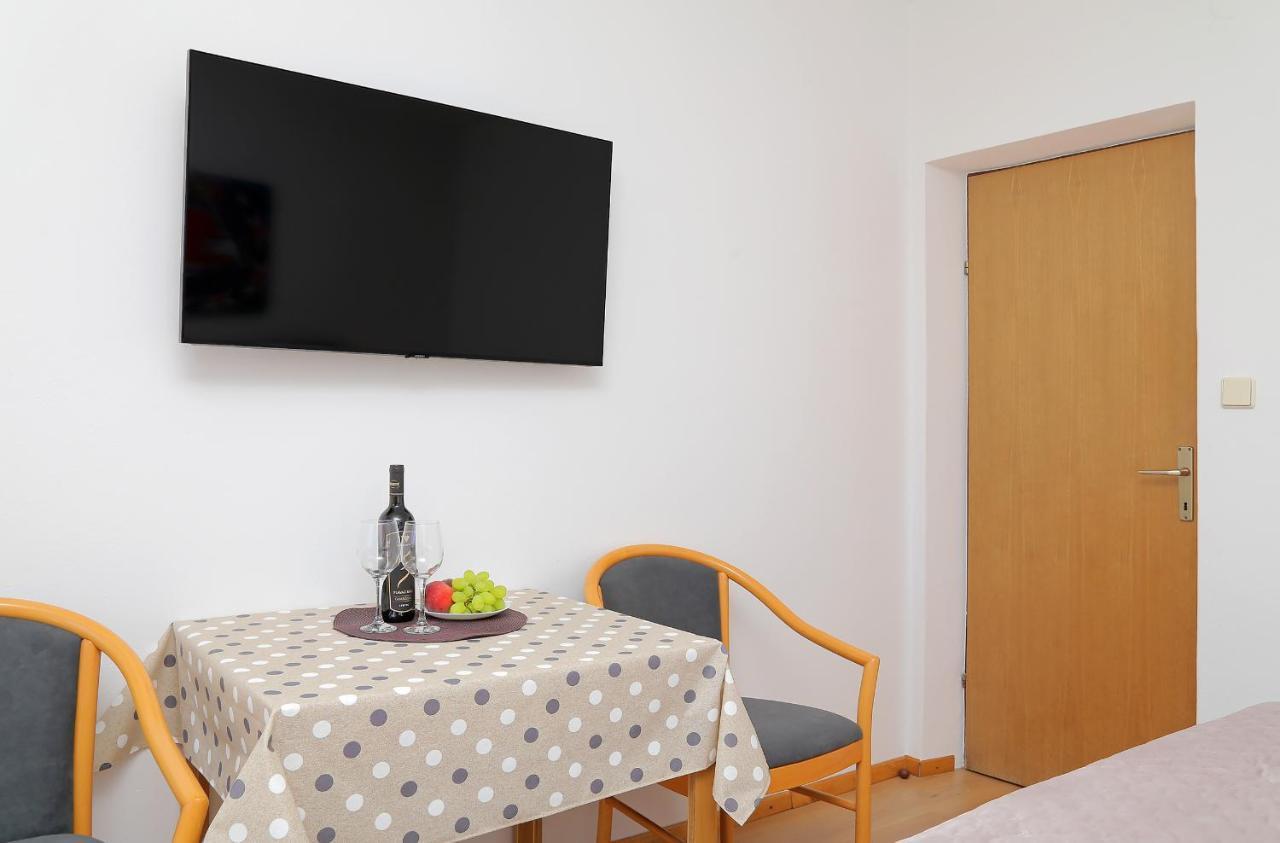 Apartmani Krmek ムリニ エクステリア 写真