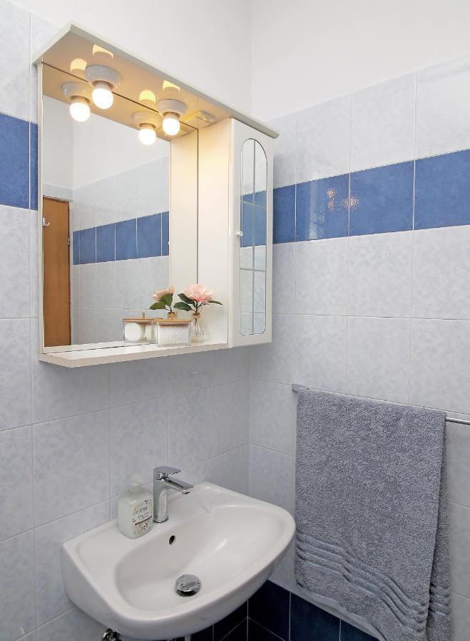 Apartmani Krmek ムリニ エクステリア 写真