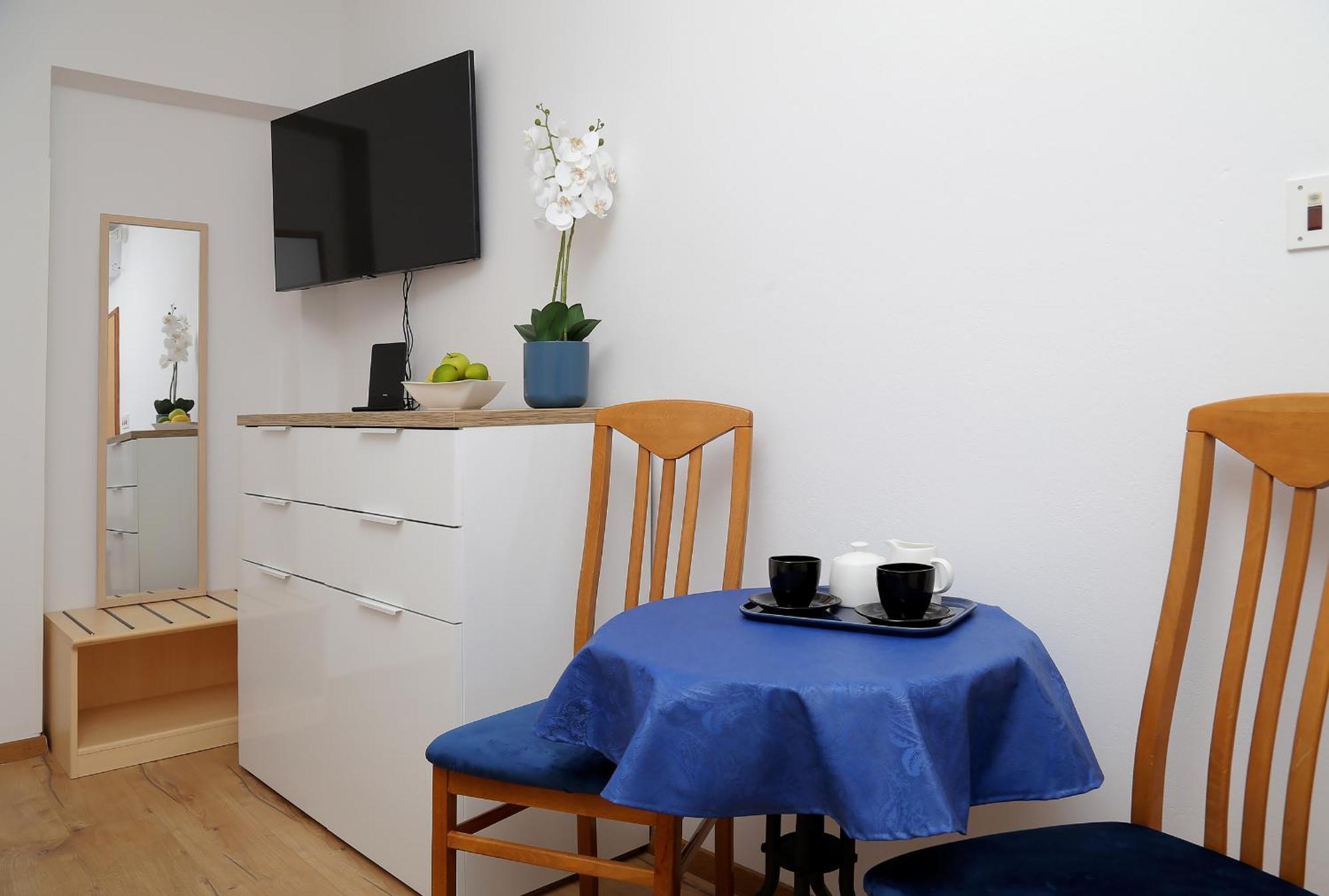 Apartmani Krmek ムリニ エクステリア 写真
